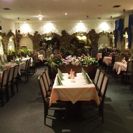 Hotel-Restaurant Orsoyer Hof ไรน์แบร์ก ภายนอก รูปภาพ