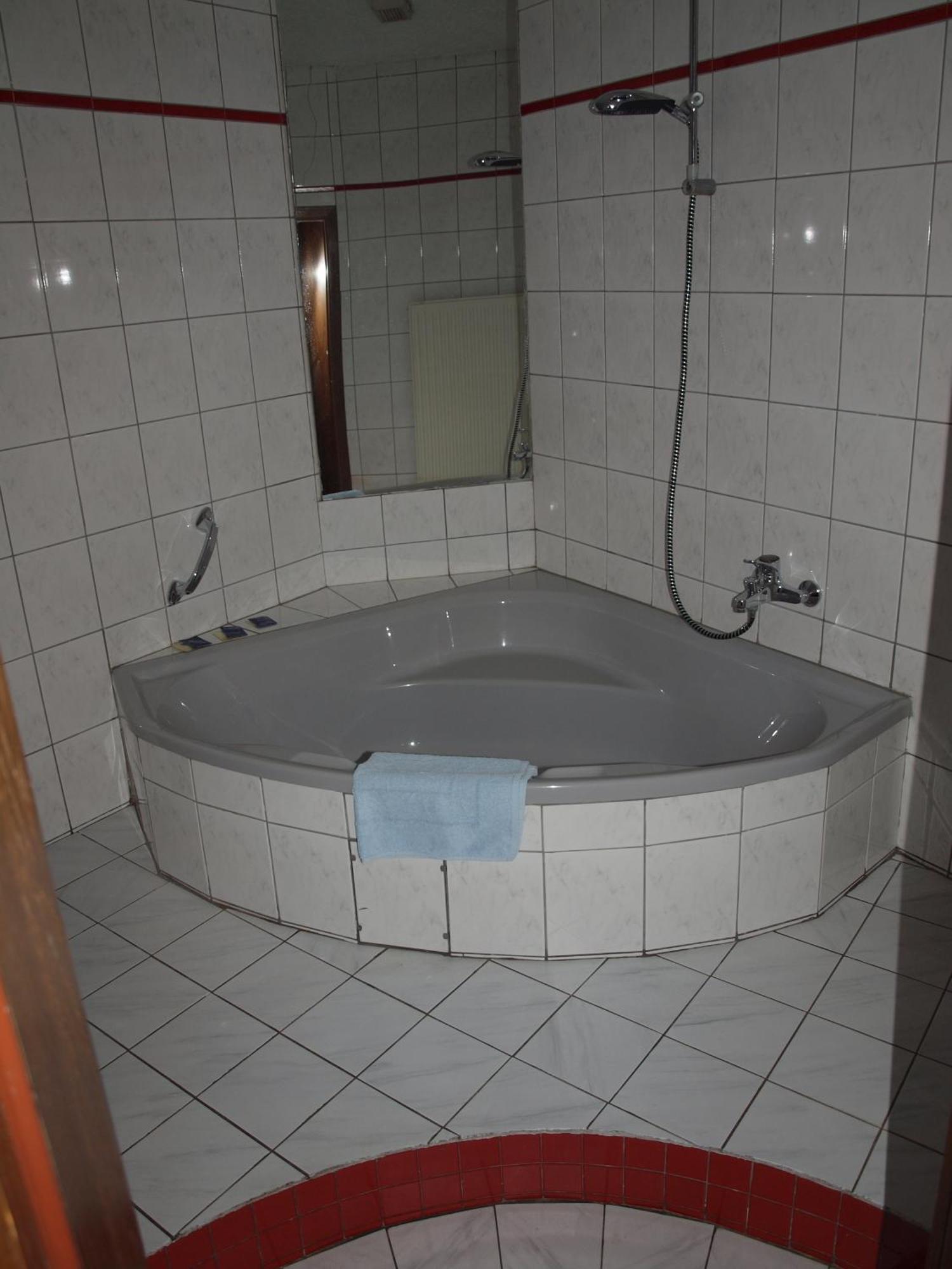Hotel-Restaurant Orsoyer Hof ไรน์แบร์ก ภายนอก รูปภาพ