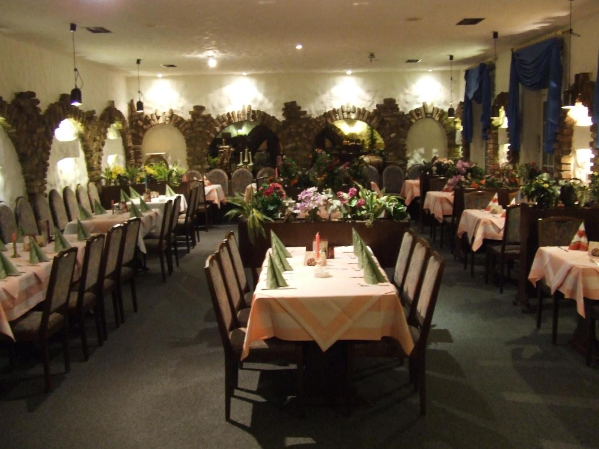 Hotel-Restaurant Orsoyer Hof ไรน์แบร์ก ภายนอก รูปภาพ