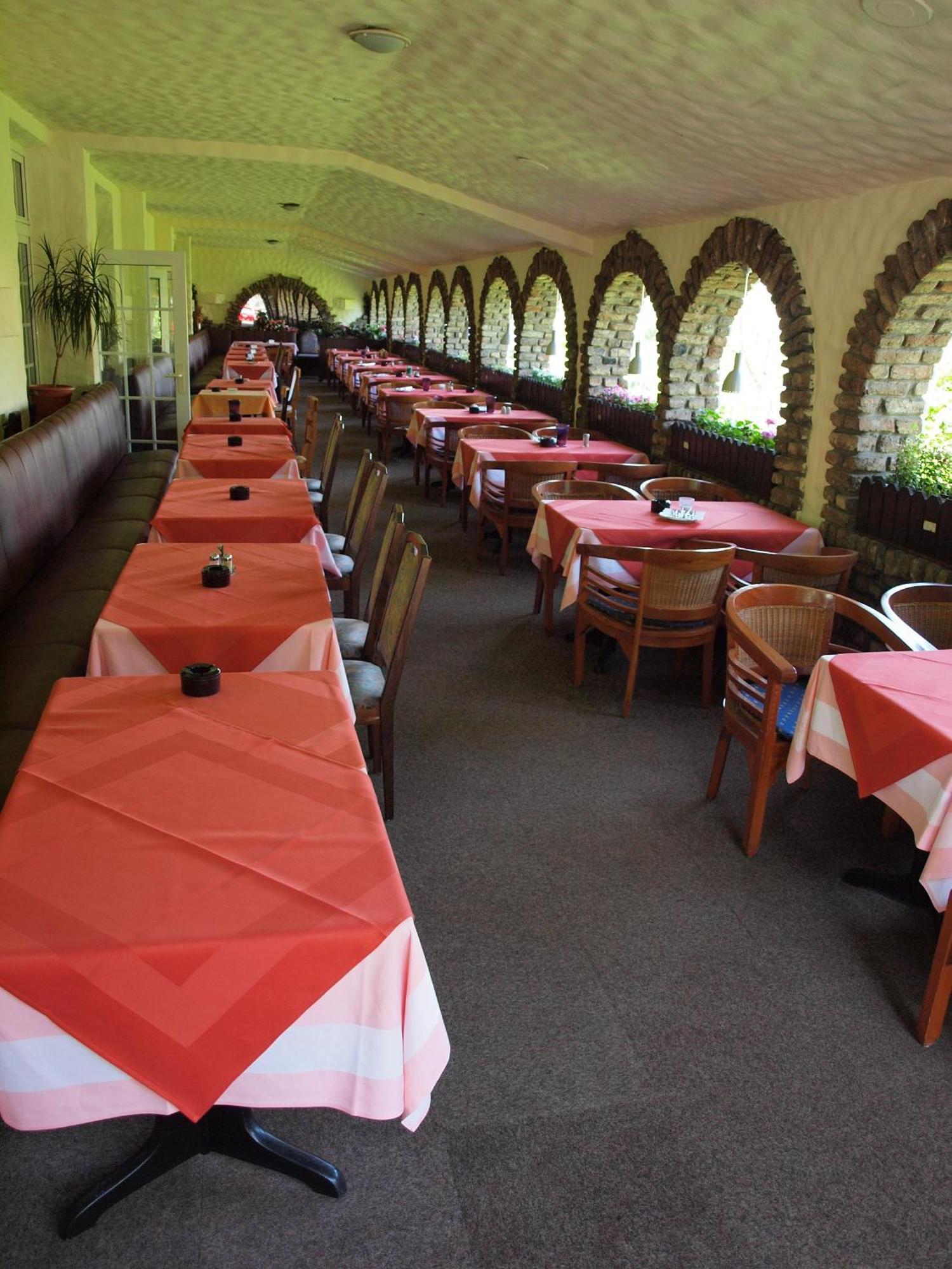 Hotel-Restaurant Orsoyer Hof ไรน์แบร์ก ภายนอก รูปภาพ
